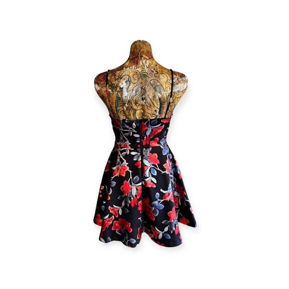 Privy Privately Privileged cocktail mini dress party wedding red white black S - Picture 4 of 12